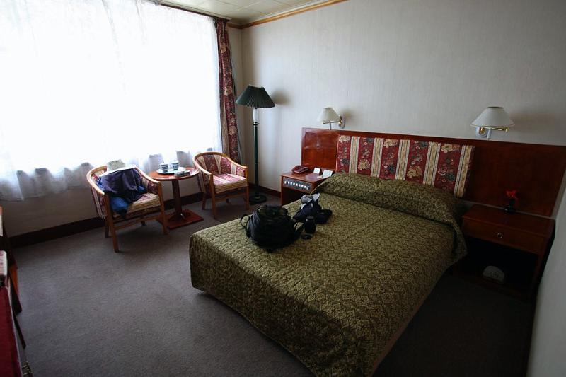 088 Hotel room in Gyantse.jpg